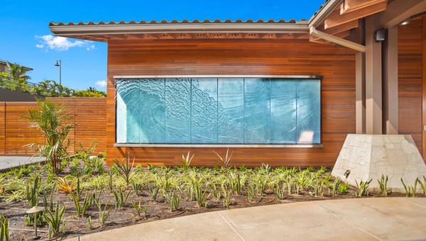 The finished piece installed in Maui